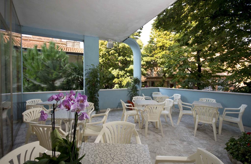Hotel Veliero Rimini Exterior foto