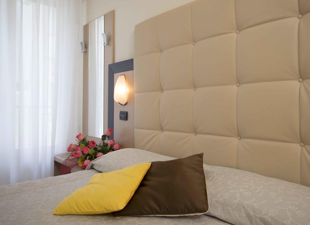 Hotel Veliero Rimini Cameră foto